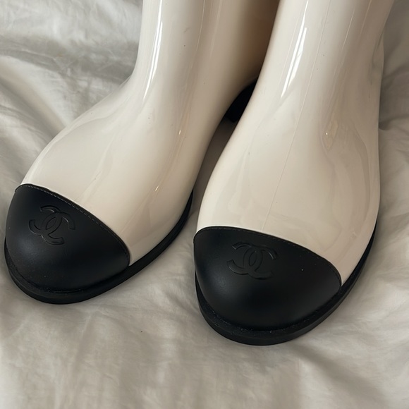 CHANEL Rain boots white 37 - Picture 2 of 15